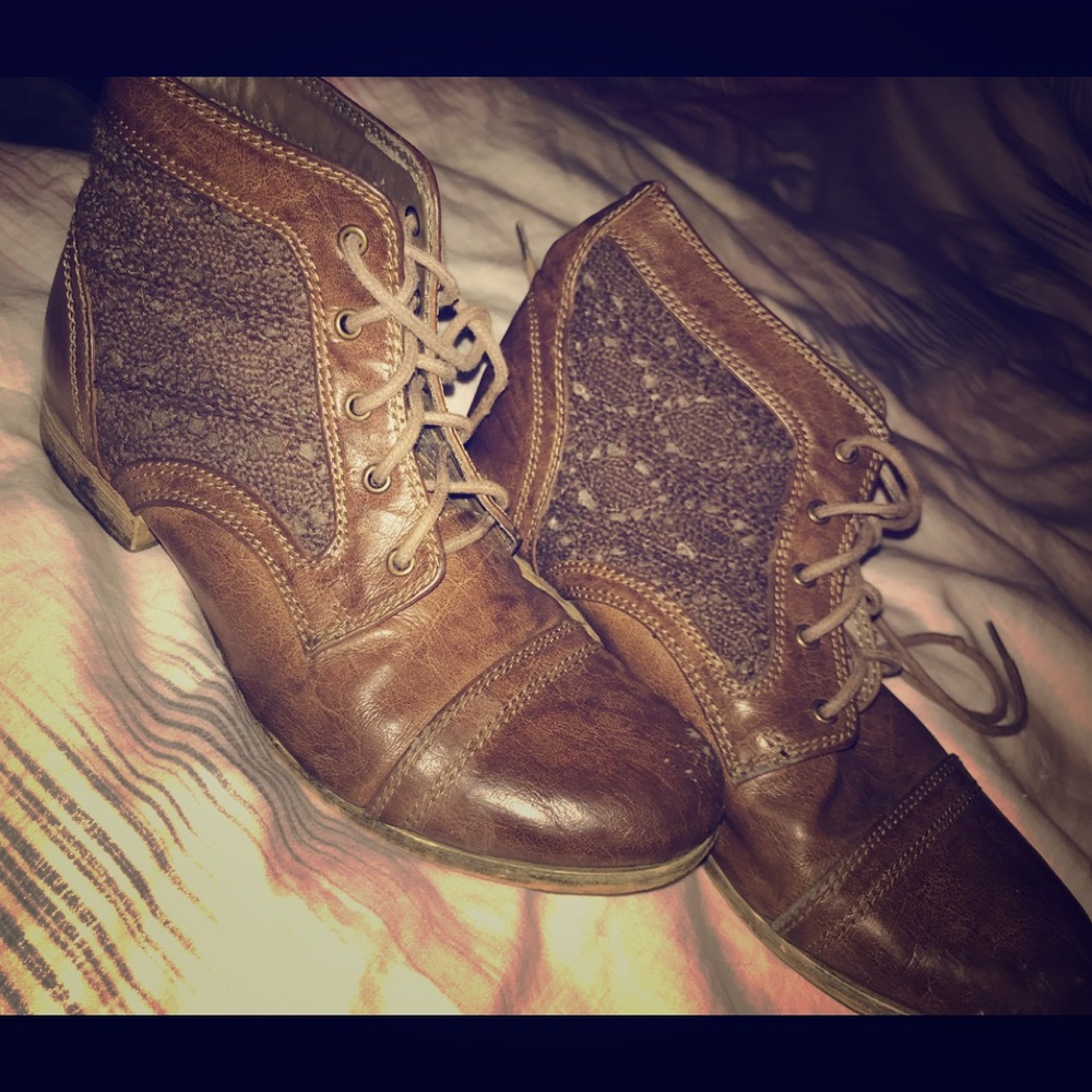Brown Boots with Lace